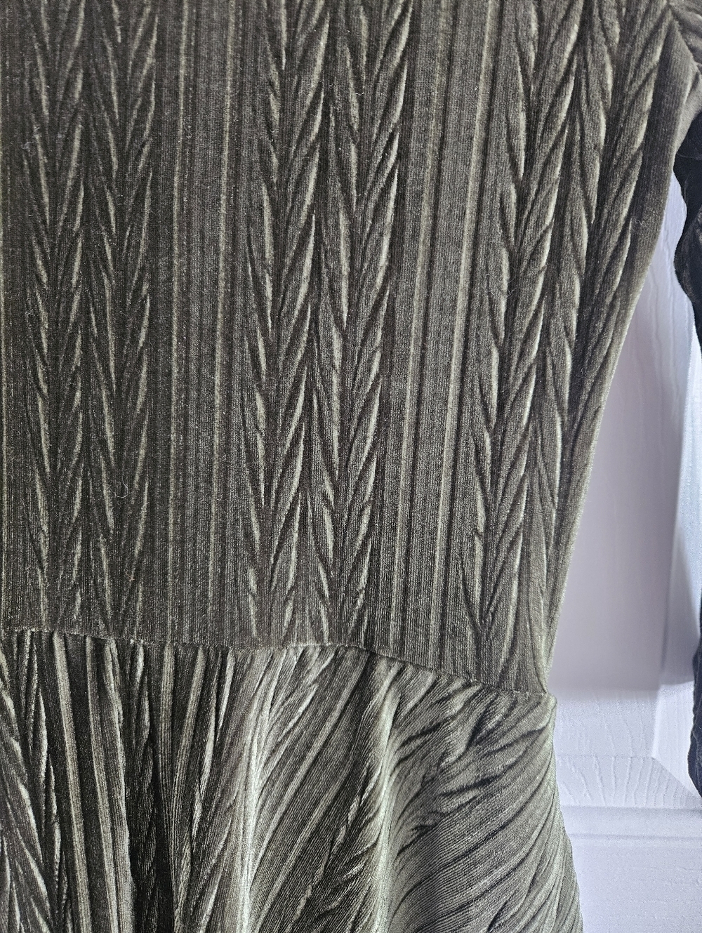 NWT VooDoo Vixen Olive Velvet Embossed/Quilted Swing Dress - Picture 7 of 13